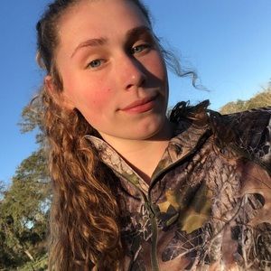 Meet your Posher, Adie